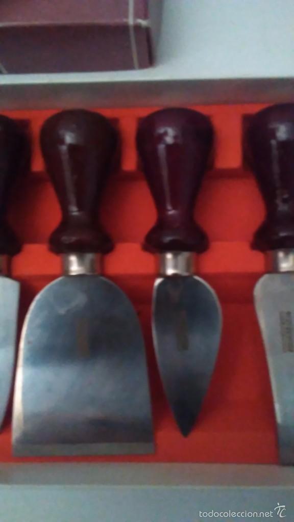 Antig&uuml;edades: Juego de utensilios cortaquesos - Foto 9