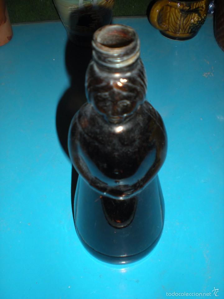 Antig&uuml;edades: Botella de vidrio con forma de se&ntilde;ora - Foto 3
