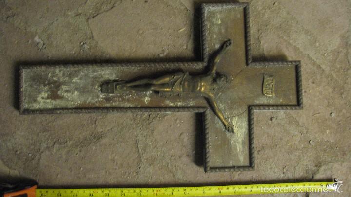 Antig&uuml;edades: Crucifijo madera y metal. - Foto 1
