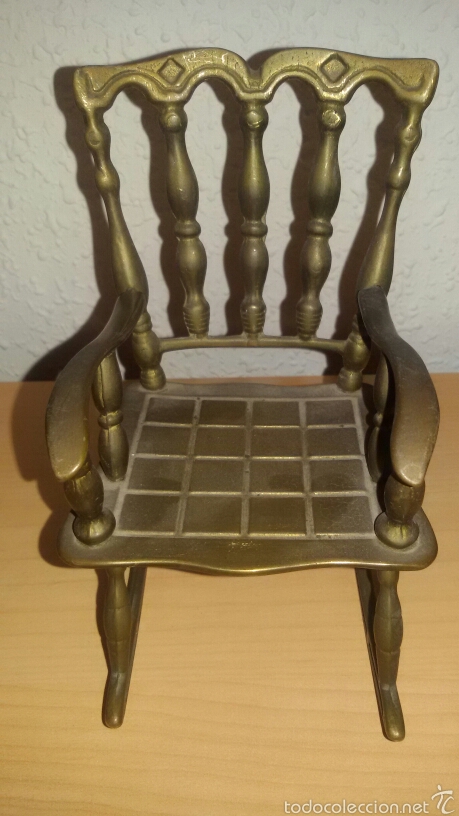 Antig&uuml;edades: Antigua Mecedora de bronce. - Foto 1