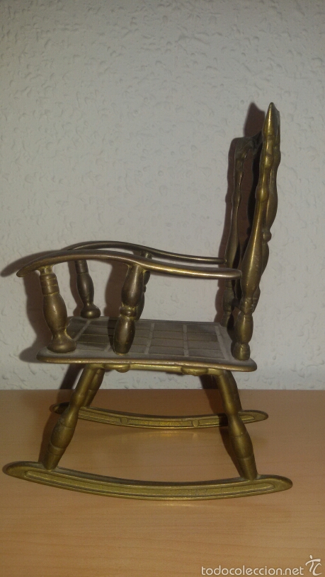 Antig&uuml;edades: Antigua Mecedora de bronce. - Foto 3
