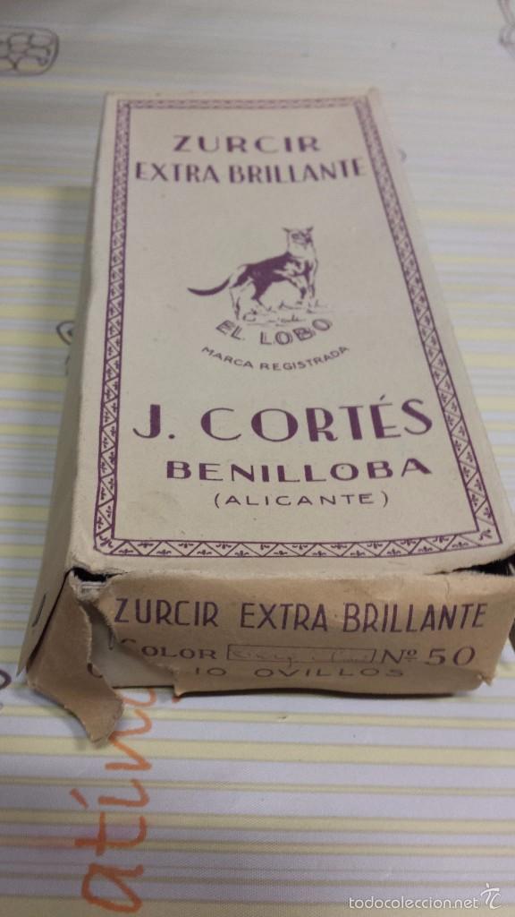 Antig&uuml;edades: antigua caja con  ovillos de hilo de zurcir j. cortes  benilloba(alicante) el lobo
