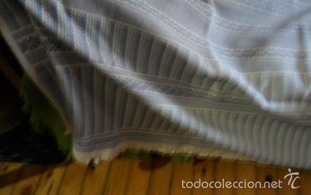 Antig&uuml;edades: Colcha de hilo con flecos - Foto 3