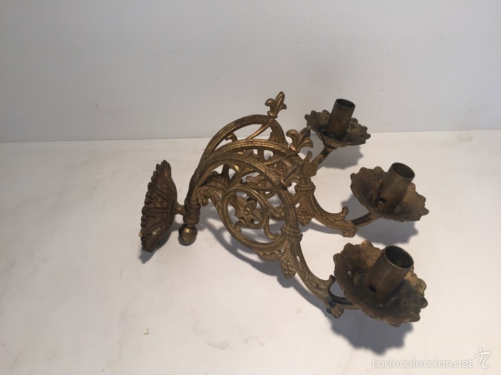 Antig&uuml;edades: CANDELABRO DE BRONCE DE PARET ANTIGUO. - Foto 3