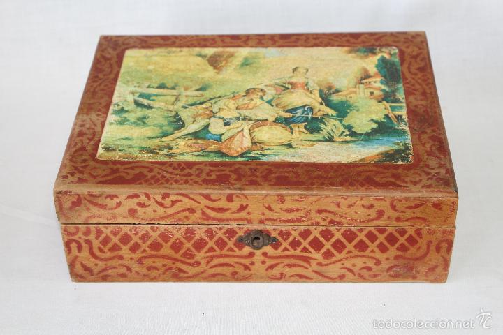 Antig&uuml;edades: caja neceser en madera con espejo - Foto 1