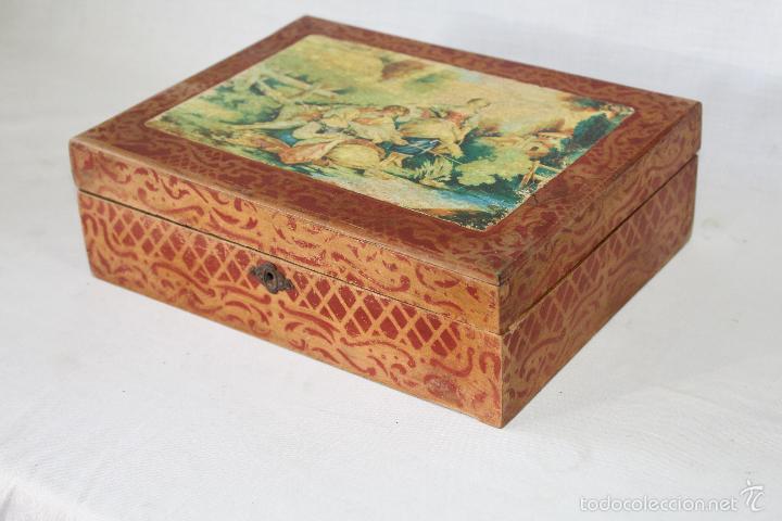 Antig&uuml;edades: caja neceser en madera con espejo - Foto 4