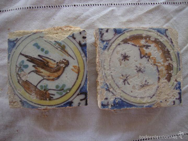 PAREJA OLAMBRILLAS (AZULEJOS) SIGLO XVIII TRIANA (Antigüedades - Porcelanas y Cerámicas - Triana)