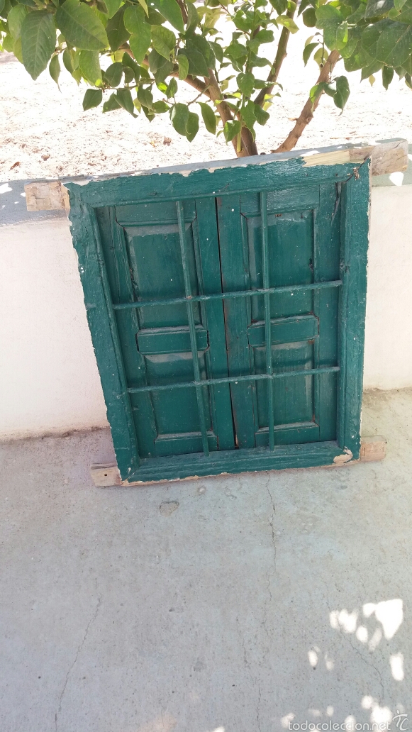 Antig&uuml;edades: Ventana muy antigua forja y madera - Foto 1