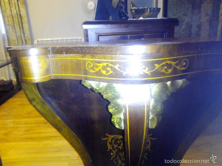 Antig&uuml;edades: Consola de nogal con marqueter&iacute;a - Foto 3