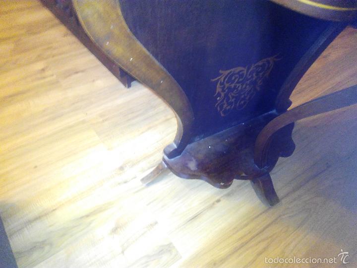 Antig&uuml;edades: Consola de nogal con marqueter&iacute;a - Foto 8