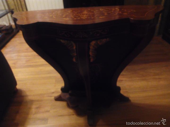 Antig&uuml;edades: Consola de nogal con marqueter&iacute;a - Foto 9