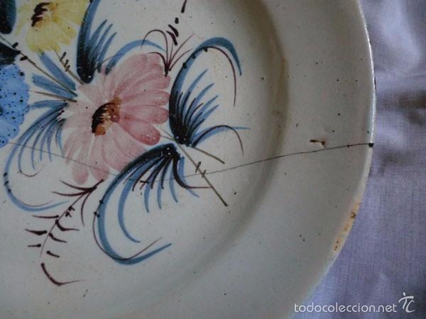 Antig&uuml;edades: ANTIGUO PLATO MANISES 31 CM , CON GRAPAS - Foto 2