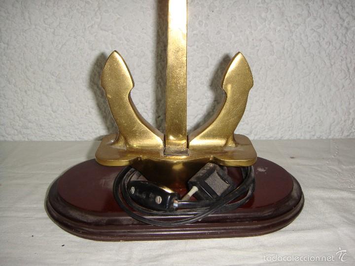 Antig&uuml;edades: Lampara de sobremesa. Con ancla de bronce. - Foto 2