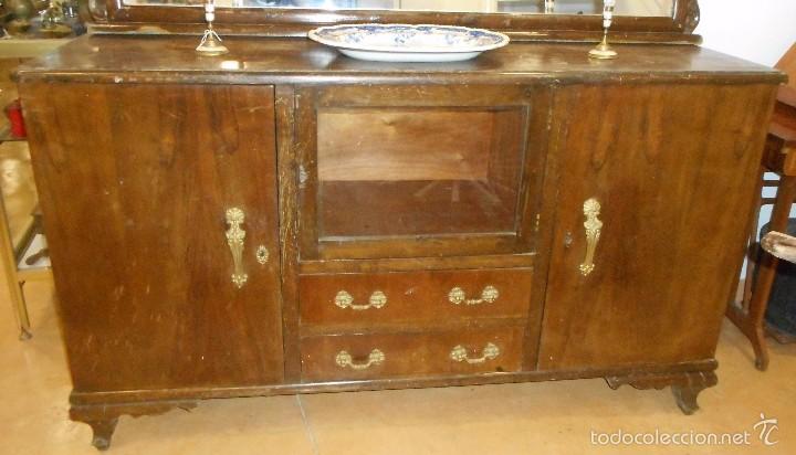 Antig&uuml;edades: Antiguo aparador con espejo - Foto 2