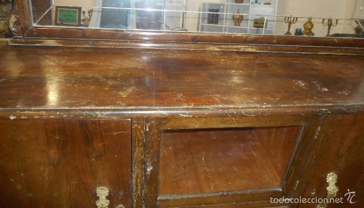 Antig&uuml;edades: Antiguo aparador con espejo - Foto 3