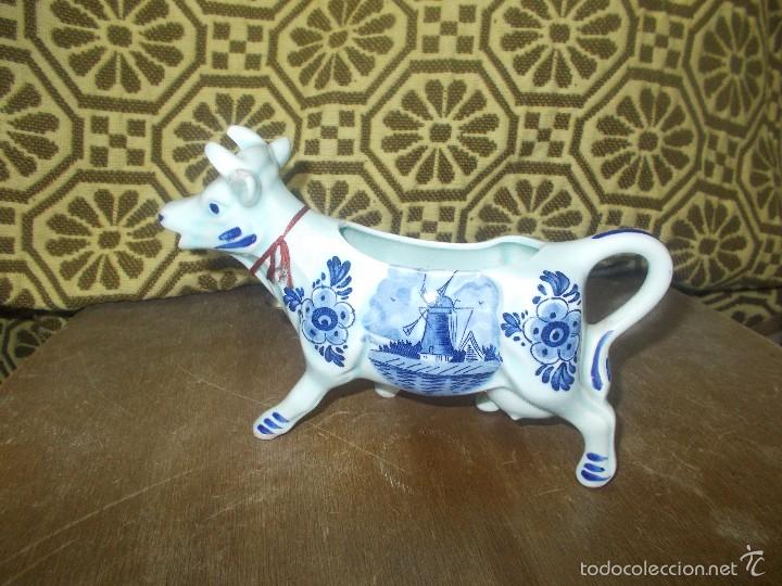 Antig&uuml;edades: Lechera con forma de vaca DBL - Foto 1