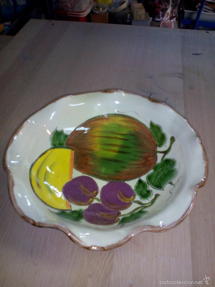 Antig&uuml;edades: frutero de porcelana con dibujos - Foto 1