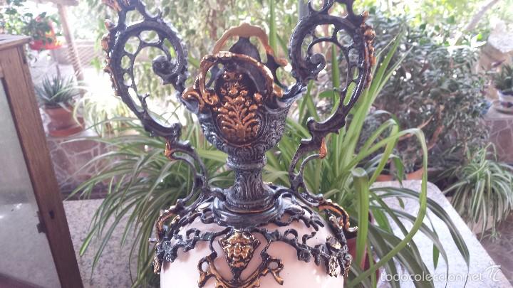 Antig&uuml;edades: antiguo jarron de porcelana y bronce - Foto 4