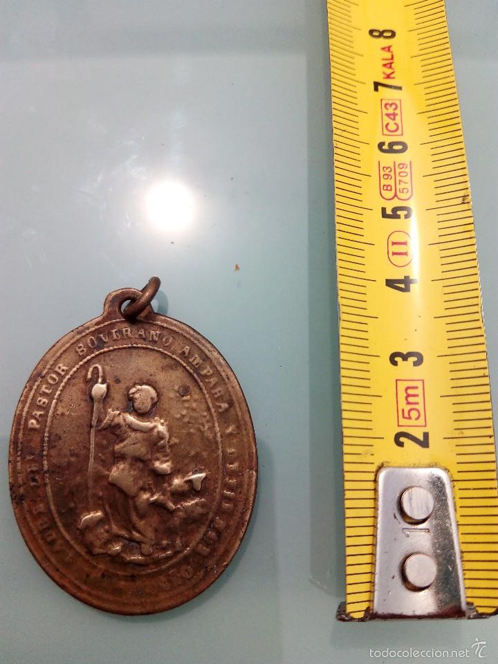 Antig&uuml;edades: Medalla de bronce antigua religiosa - Foto 1
