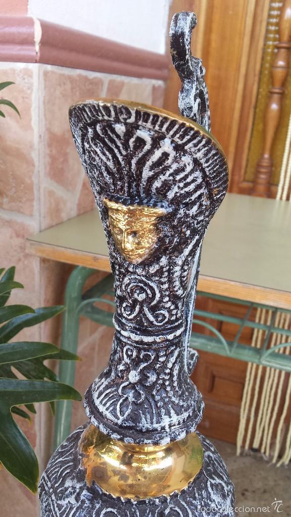 Antig&uuml;edades: jarron y soporte en bronce - Foto 4