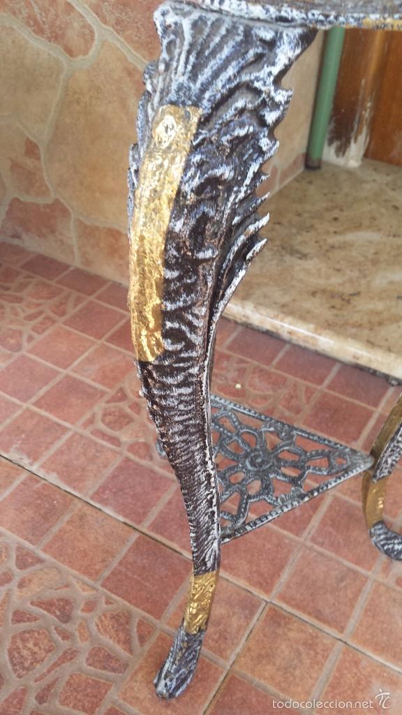 Antig&uuml;edades: jarron y soporte en bronce - Foto 6