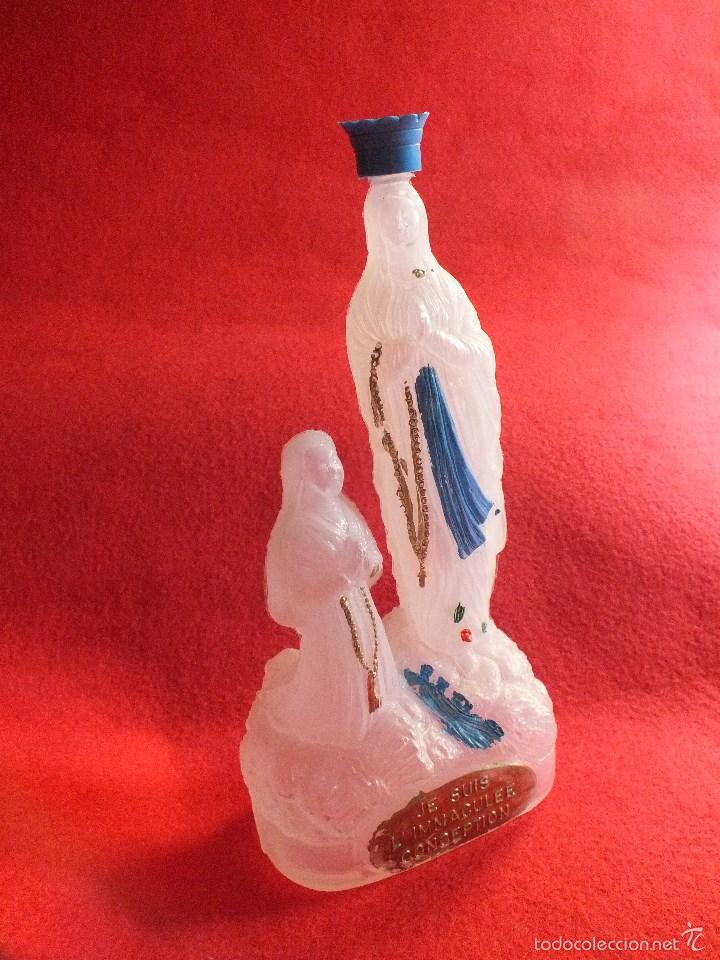 Antig&uuml;edades: VIRGEN LOURDES BOTELLA PL&Aacute;STICO JE SUIS INMACULEE CONCEPTION - Foto 2