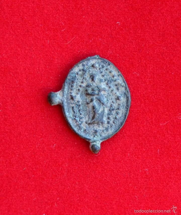 Antig&uuml;edades: PEQUE&Ntilde;A MEDALLA A CLASIFICAR. - Foto 1