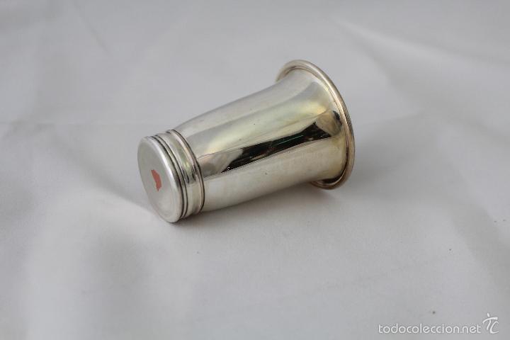 Antig&uuml;edades: vaso peque&ntilde;o copa plateada - Foto 4