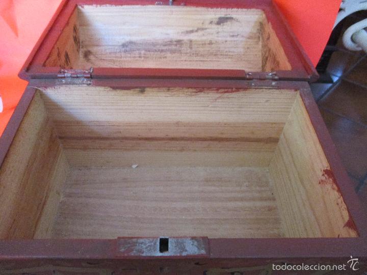 Antig&uuml;edades: Cofre de madera pintado a mano - Foto 5