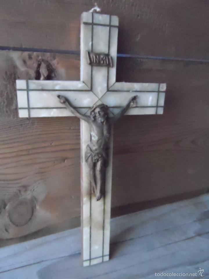 Antig&uuml;edades: CRUCIFIRO MADERA NACAR Y BRONCE - Foto 2