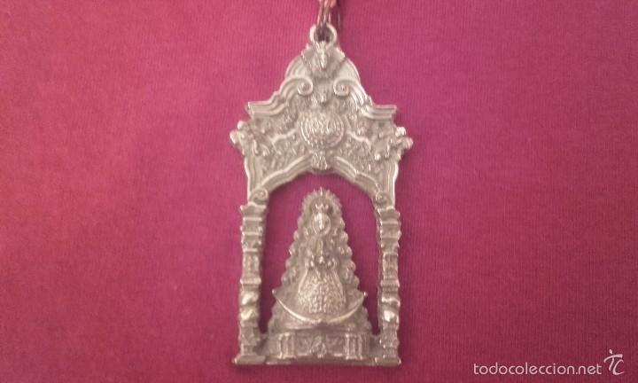 Antig&uuml;edades: Cord&oacute;n con medalla de la Virgen. - Foto 1
