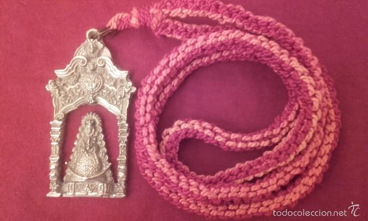 Antig&uuml;edades: Cord&oacute;n con medalla de la Virgen. - Foto 3
