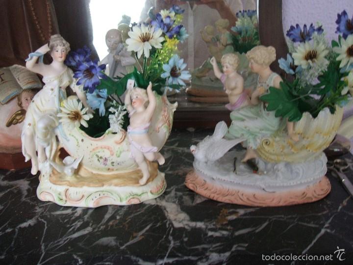 Antig&uuml;edades: pareja de centros Art Nouveau