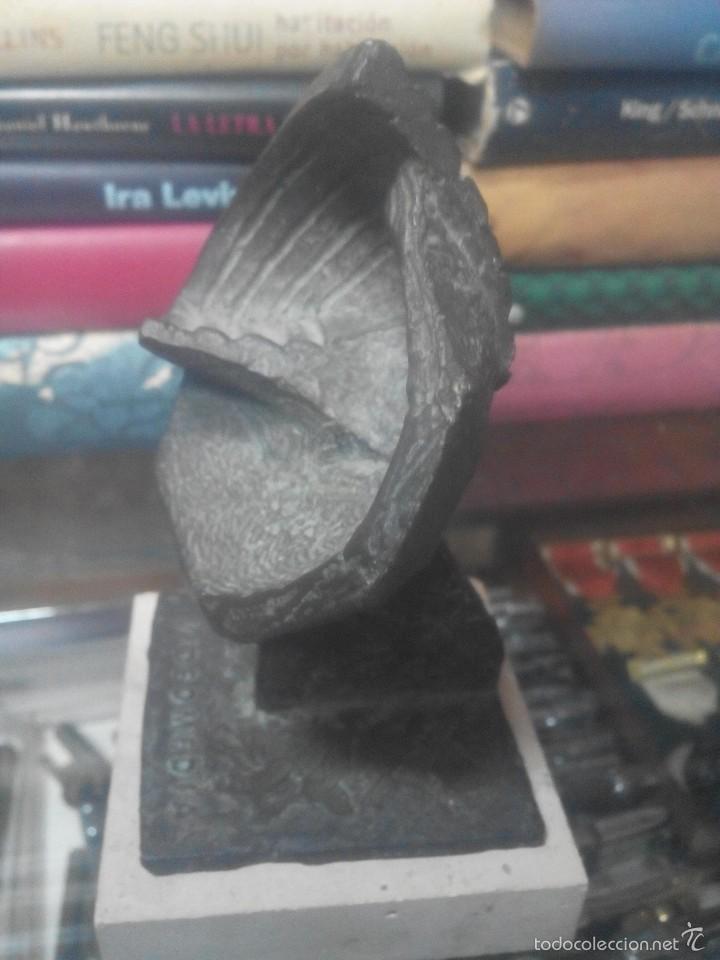 Antig&uuml;edades: escultura titulada videomedia de bronce - Foto 3