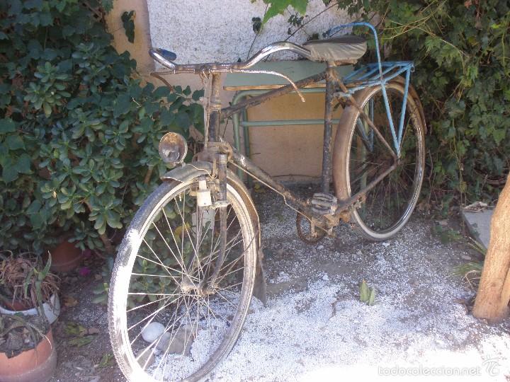 Antig&uuml;edades: ANTIGUA BICICLETA BH SILLIN RETROVISORES RUEDAS ANTIGUAS BICI RECOGIDA LOCAL