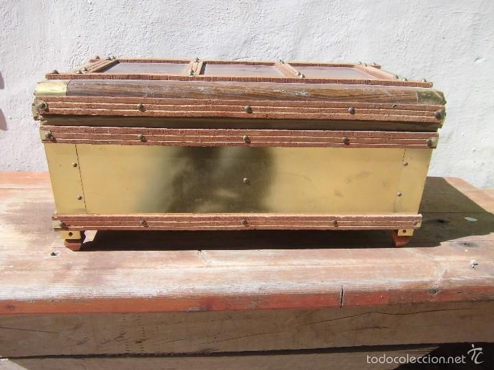 Antig&uuml;edades: cofre madera hecho a mano - Foto 3
