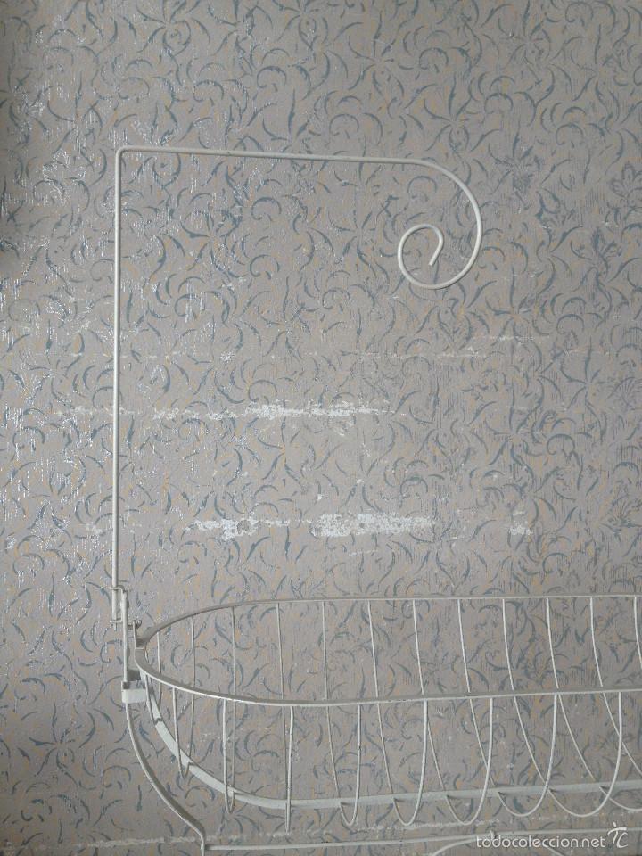 Antig&uuml;edades: CUNA MECEDORA HIERRO BLANCO - Foto 2