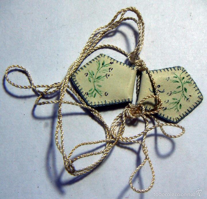Antig&uuml;edades: Viejo escapulario hecho a mano - Foto 1