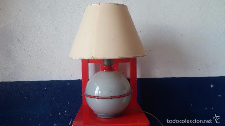 Antig&uuml;edades: Lampara de mesa vintage con base de vidrio - Foto 3