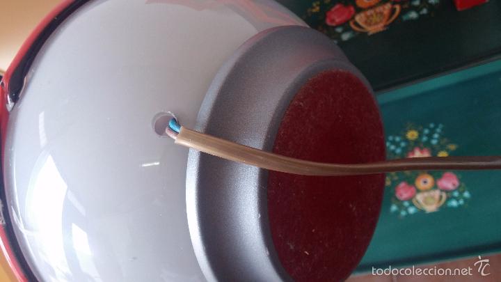 Antig&uuml;edades: Lampara de mesa vintage con base de vidrio - Foto 10