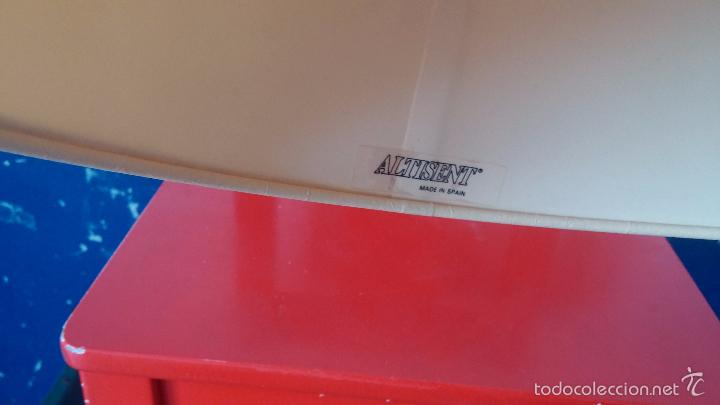 Antig&uuml;edades: Lampara de mesa vintage con base de vidrio - Foto 11