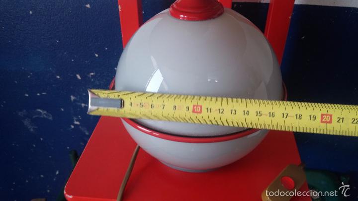 Antig&uuml;edades: Lampara de mesa vintage con base de vidrio - Foto 19