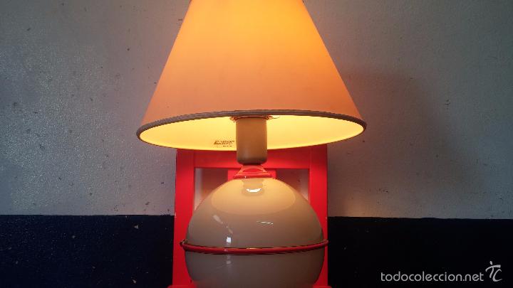 Antig&uuml;edades: Lampara de mesa vintage con base de vidrio - Foto 28