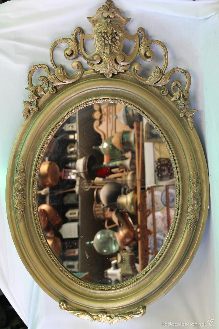 Antig&uuml;edades: espejo antiguo en madera tallada repintada - Foto 1