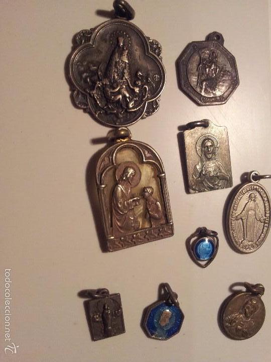 Antig&uuml;edades: 9 medallas variadas de metal - Foto 2