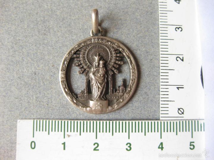 Antig&uuml;edades: MEDALLA CIRCULAR DE PLATA DE LA VIRGEN DEL PILAR - Foto 1
