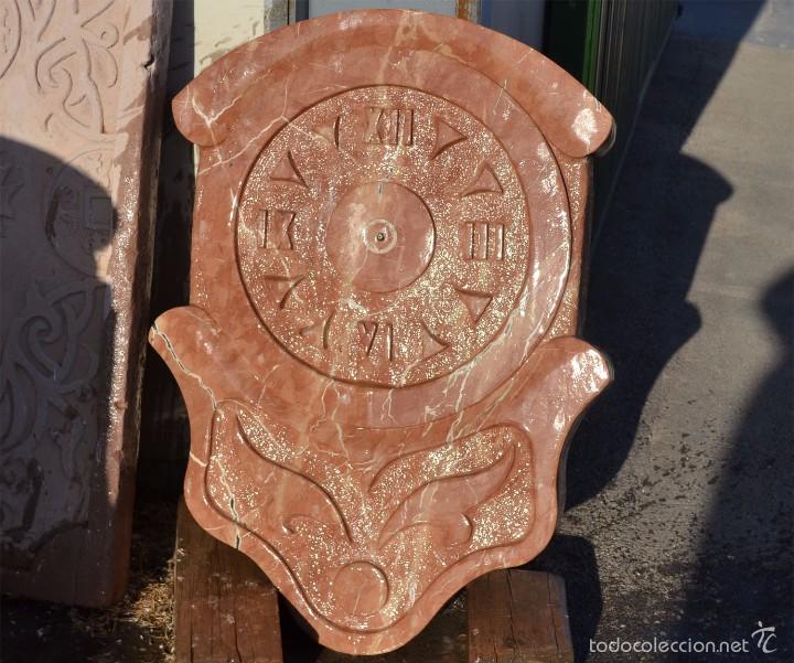 Antiques: Reloj de piedra travertino color rosa