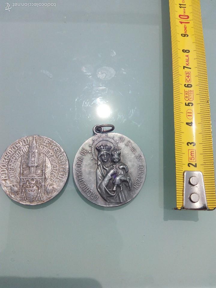 Antig&uuml;edades: Dos medallas de aluminio religiosas - Foto 1