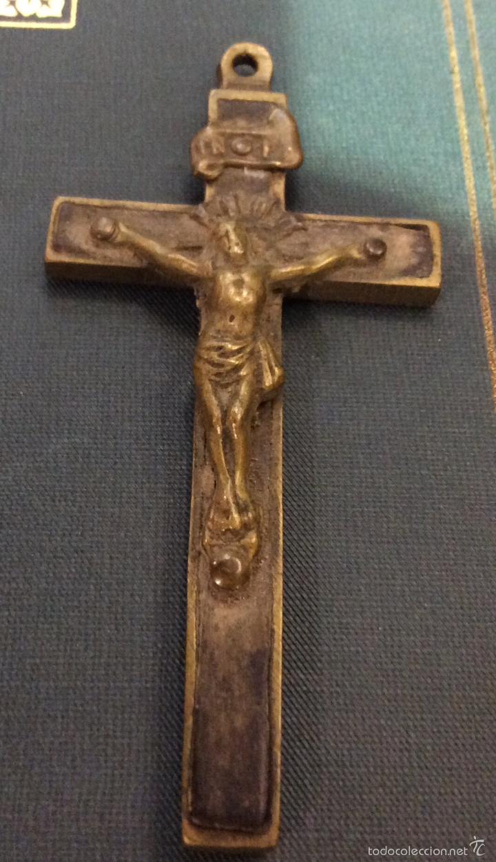 Antig&uuml;edades: Cruz de colgar. - Foto 1