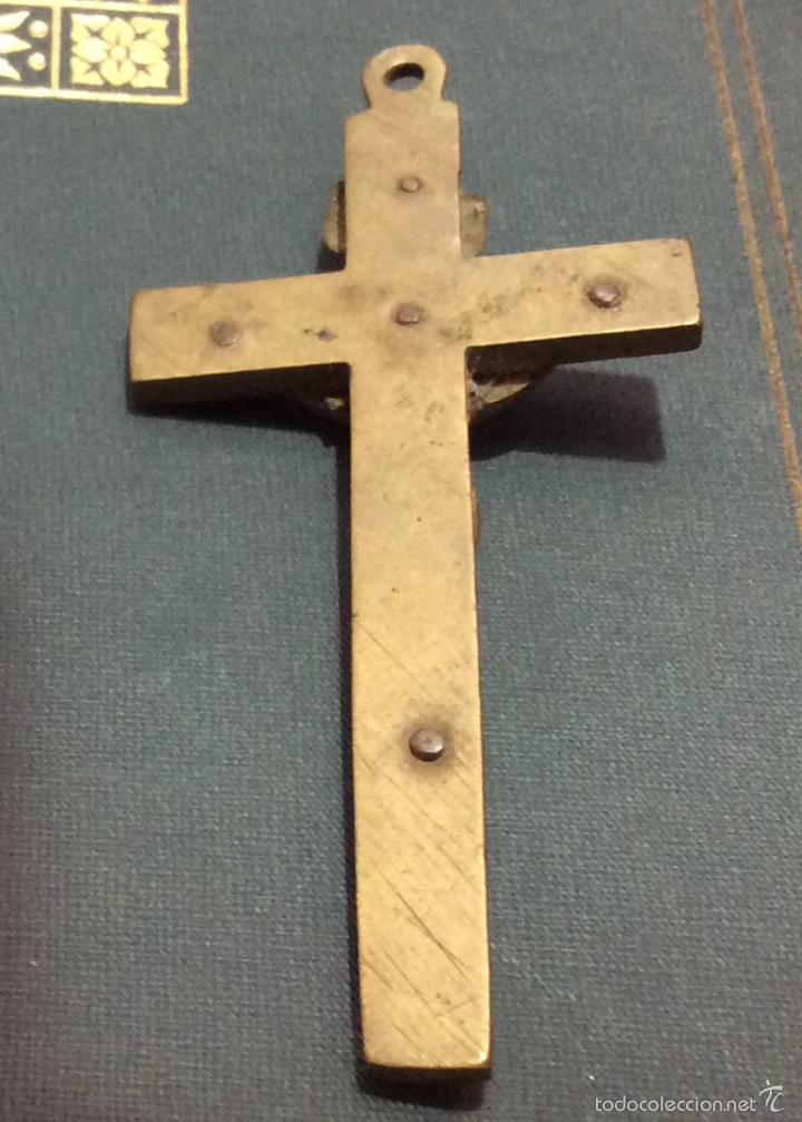 Antig&uuml;edades: Cruz de colgar. - Foto 2